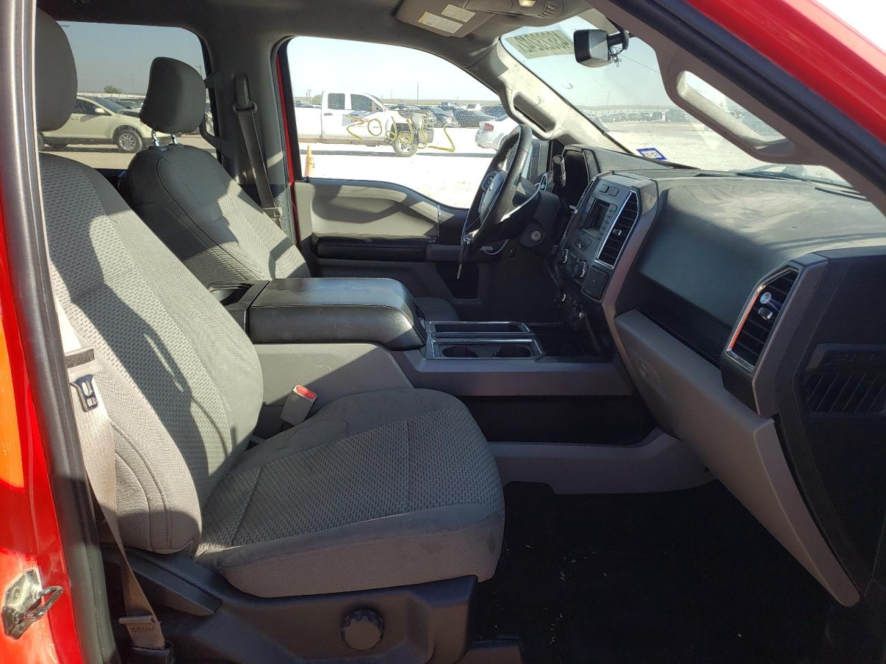 Photo 5 from auction – 2016 FORD F150 SUPER with VIN 1FTEW1EP6GKF55968