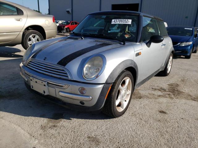 Photo 2 from auction – 2003 MINI COOPER with VIN WMWRC33463TC44303