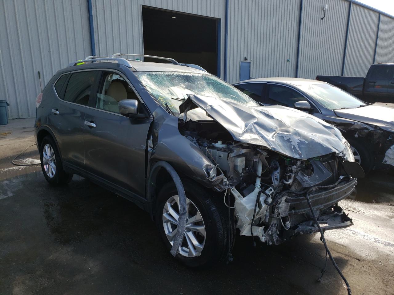 NISSAN ROGUE S 2016 with VIN KNMAT2MT8GP731014 - Photo from auction