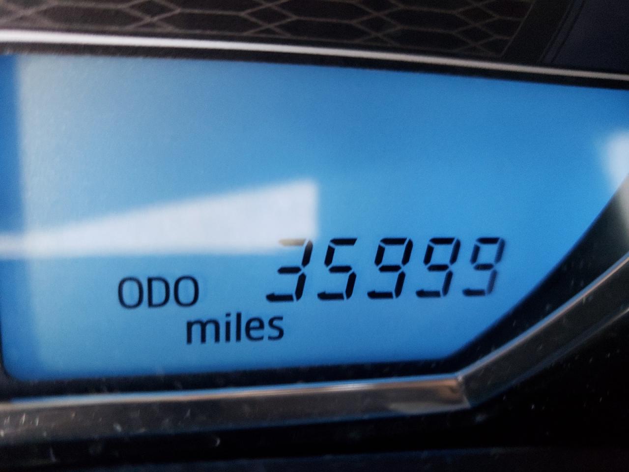 Photo 8 from auction – 2014 TOYOTA COROLLA L with VIN 2T1BURHE4EC171249