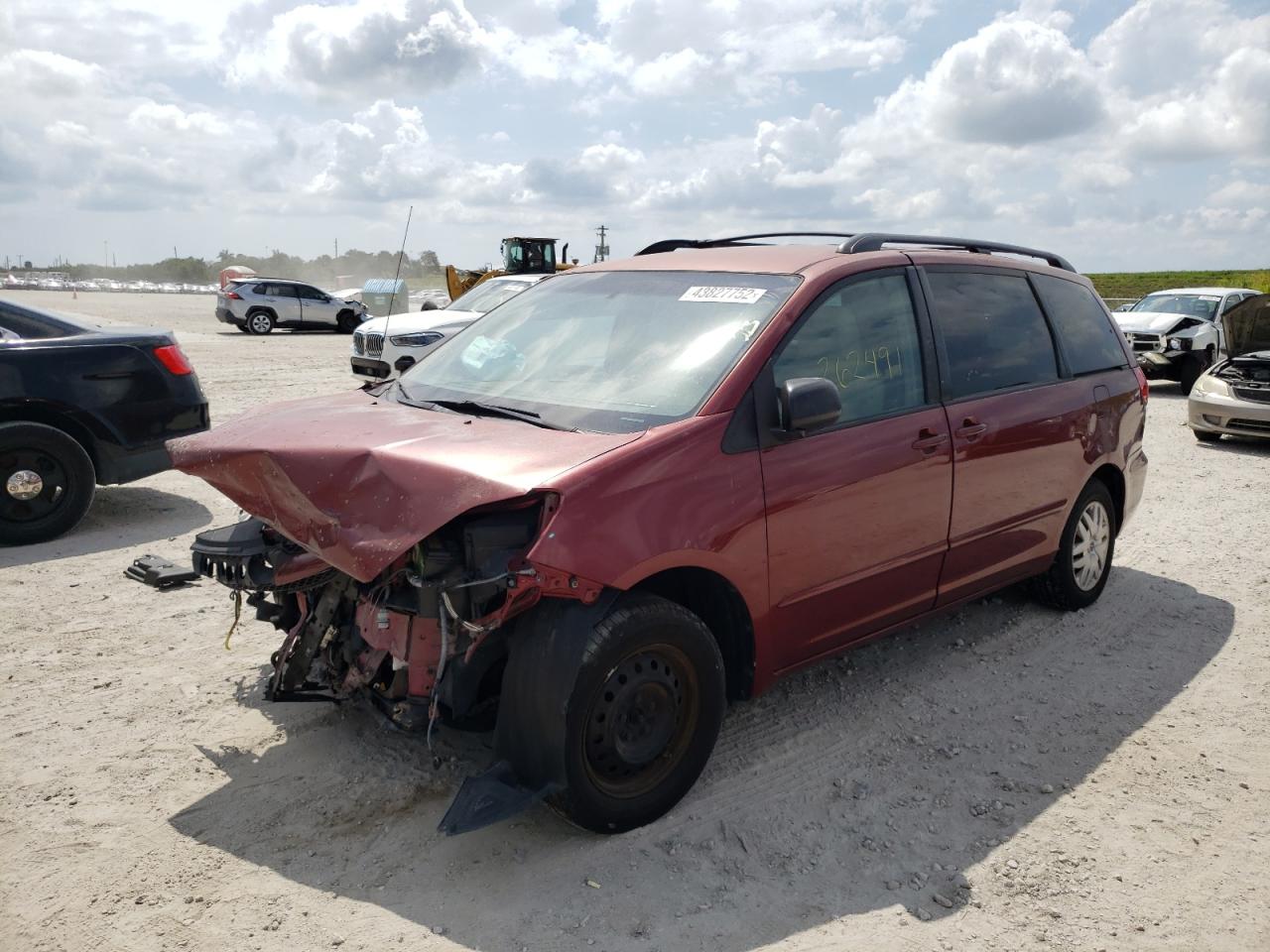 Photo 2 from auction – 2010 TOYOTA SIENNA CE with VIN 5TDKK4CC2AS318023