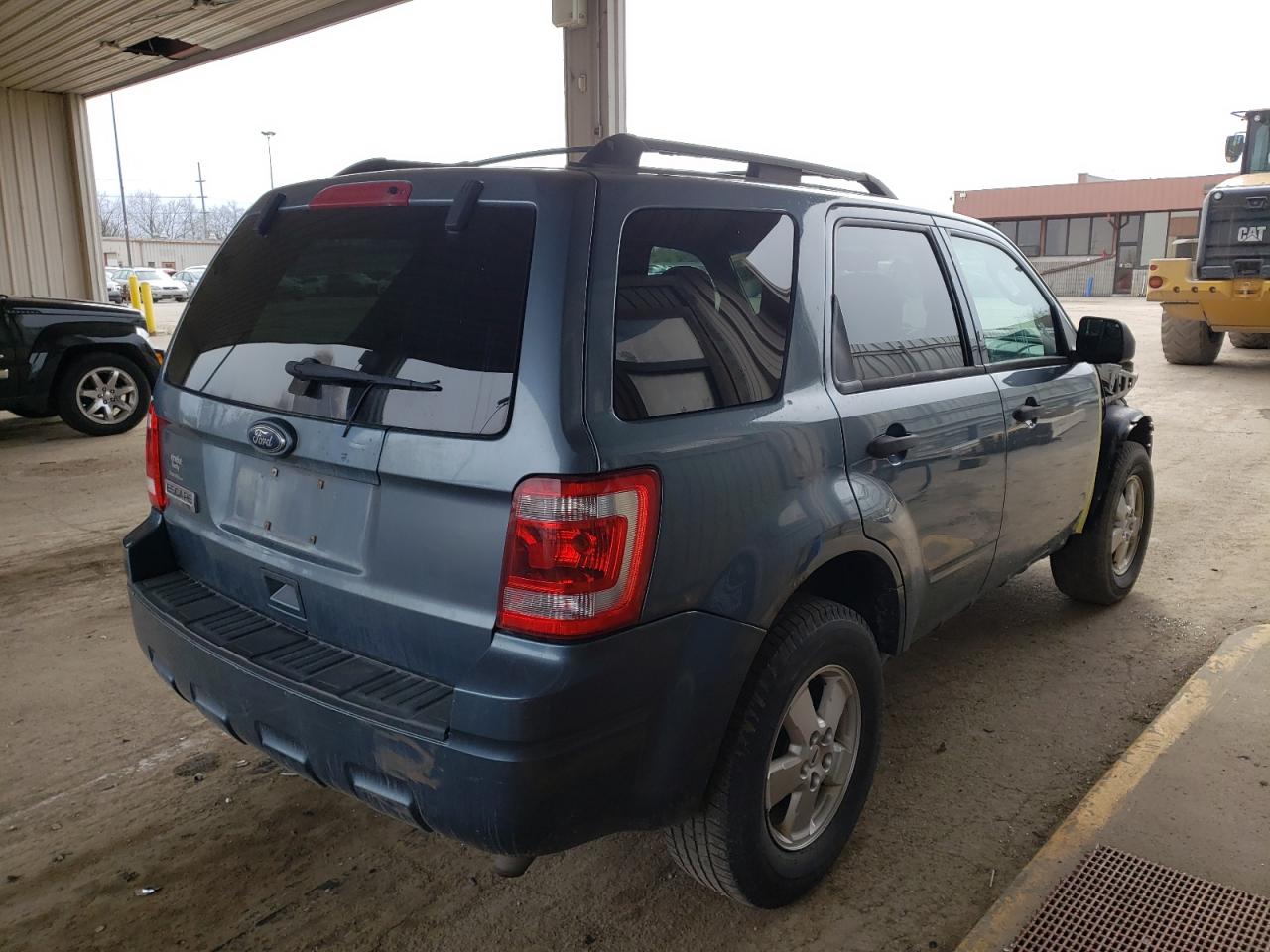 Photo 4 from auction – 2010 FORD ESCAPE XLT with VIN 1FMCU0D77AKA43230