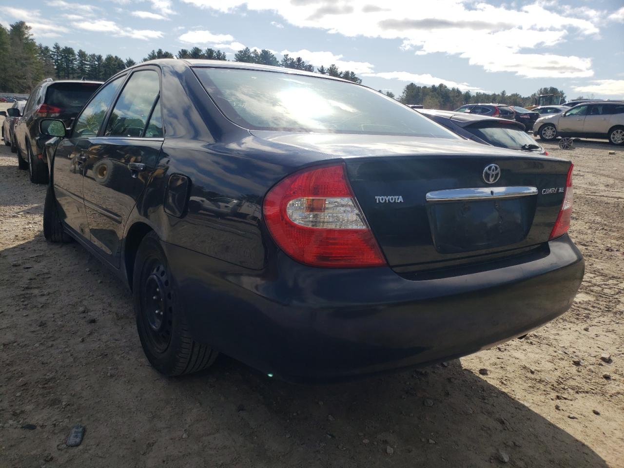 Photo 3 from auction – 2002 TOYOTA CAMRY LE with VIN 4T1BE32K12U090549
