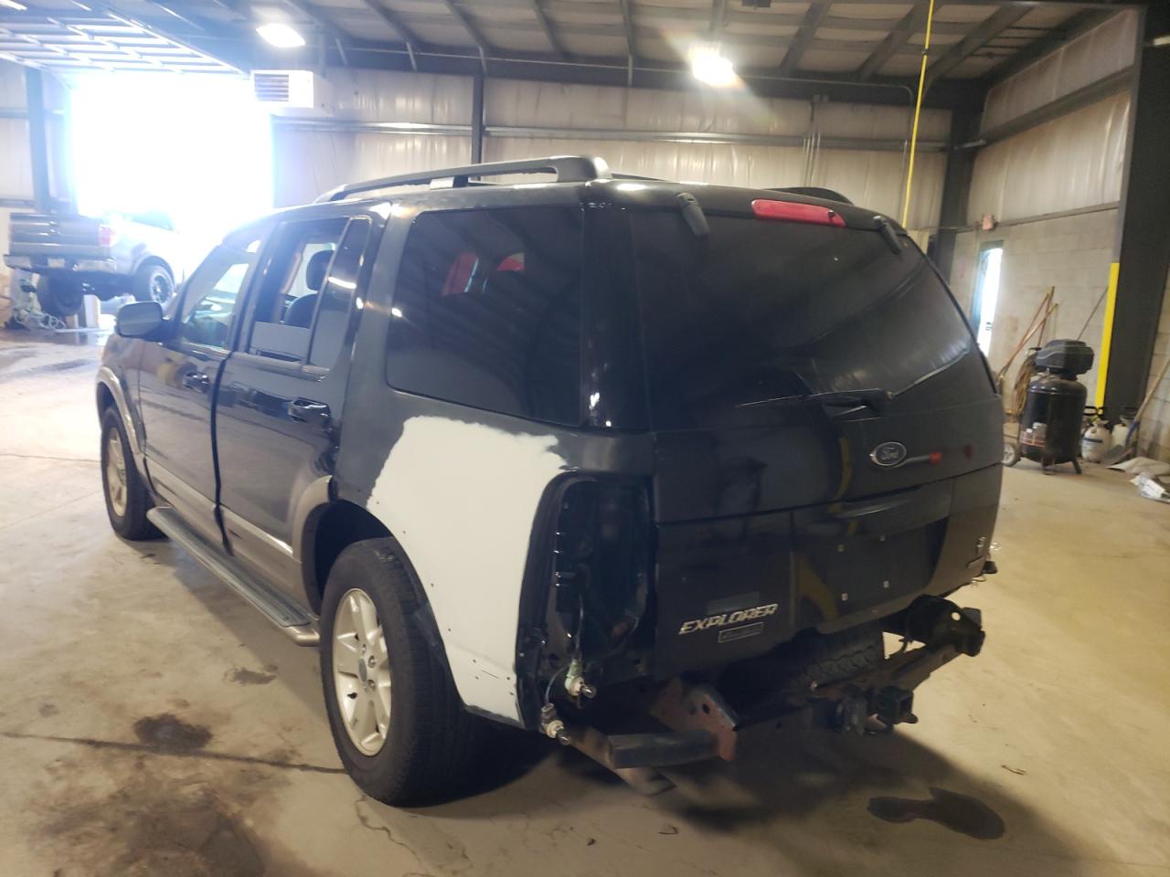Photo 3 from auction – 2003 FORD EXPLORER E with VIN 1FMDU74WX3UB76558