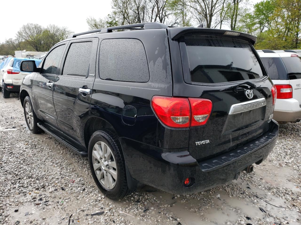 Photo 3 from auction – 2010 TOYOTA SEQUOIA LI with VIN 5TDJW5G15AS026347