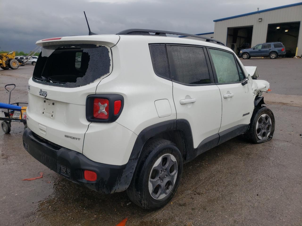 Photo 4 from auction – 2018 JEEP RENEGADE S with VIN ZACCJBAB6JPH30464