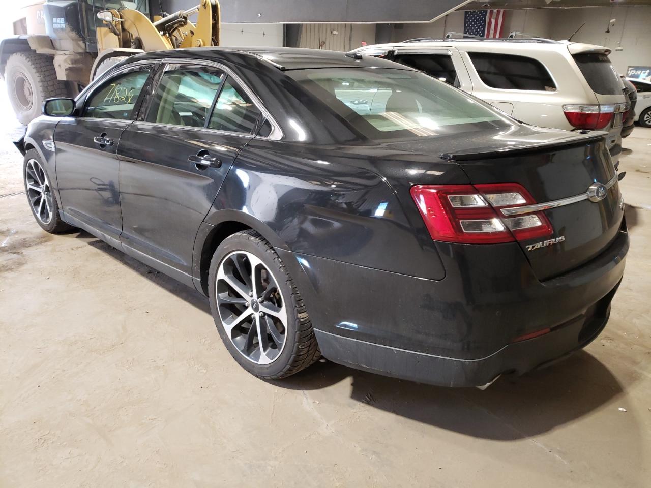 Photo 3 from auction – 2015 FORD TAURUS LIM with VIN 1FAHP2J8XFG106718