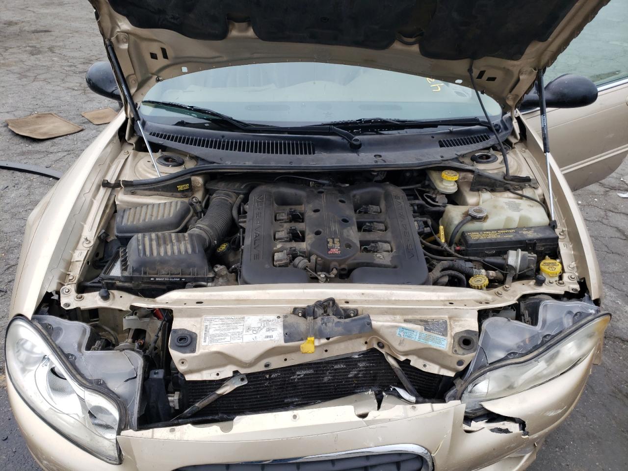 Photo 17 from auction – 2000 CHRYSLER LHS with VIN 2C3HC56G4YH358175
