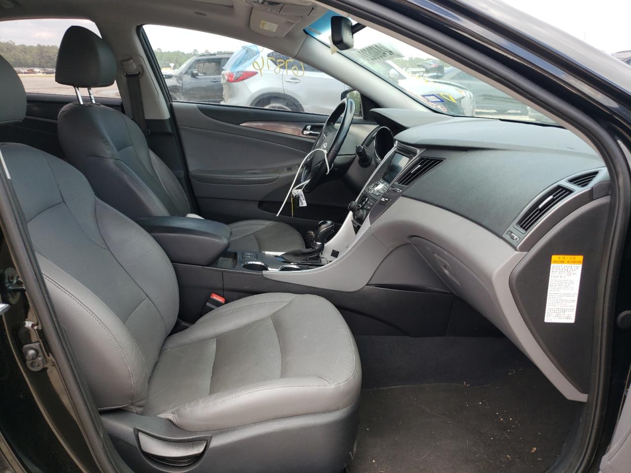 Photo 5 from auction – 2015 HYUNDAI SONATA HYB with VIN KMHEC4A48FA136333