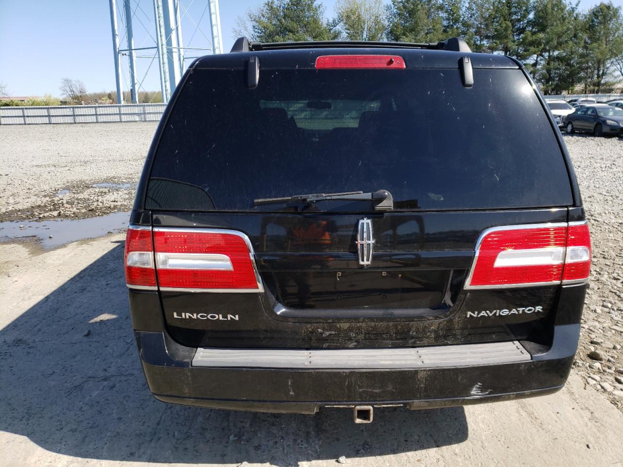 Photo 9 from auction – 2008 LINCOLN NAVIGATOR with VIN 5LMFL28588LJ20791