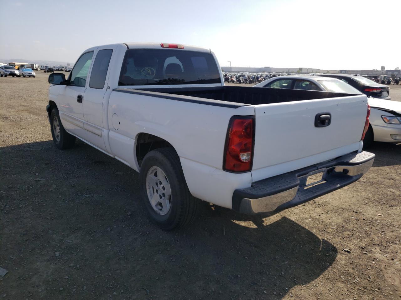 Photo 3 from auction – 2005 CHEVROLET SILVERADO with VIN 2GCEC19V051240498