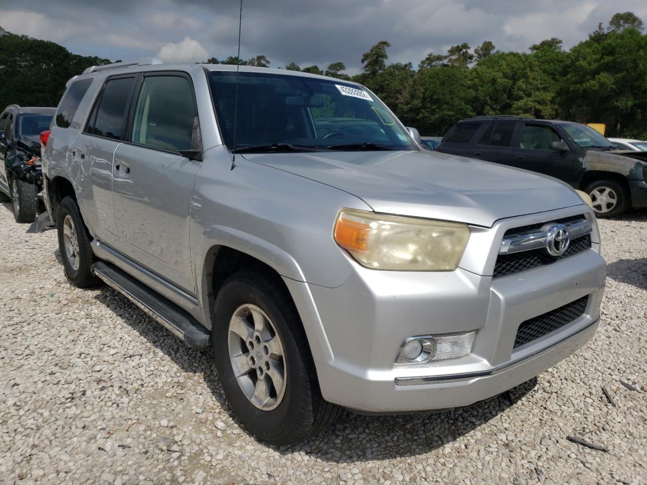 TOYOTA 4RUNNER SR 2010 with VIN JTEZU5JR2A5008106 - Photo from auction