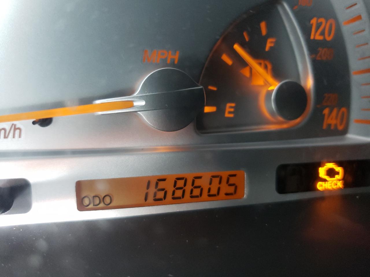 Photo 8 from auction – 2003 TOYOTA CAMRY LE with VIN 4T1BE32K43U729587