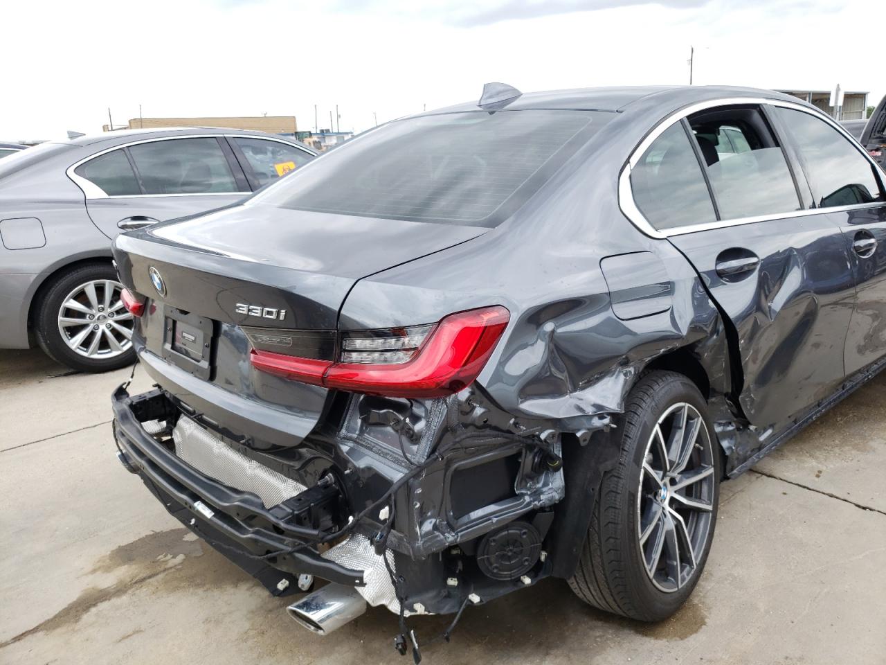 Photo 9 from auction – 2021 BMW 330XI with VIN 3MW5R7J0XM8B58356