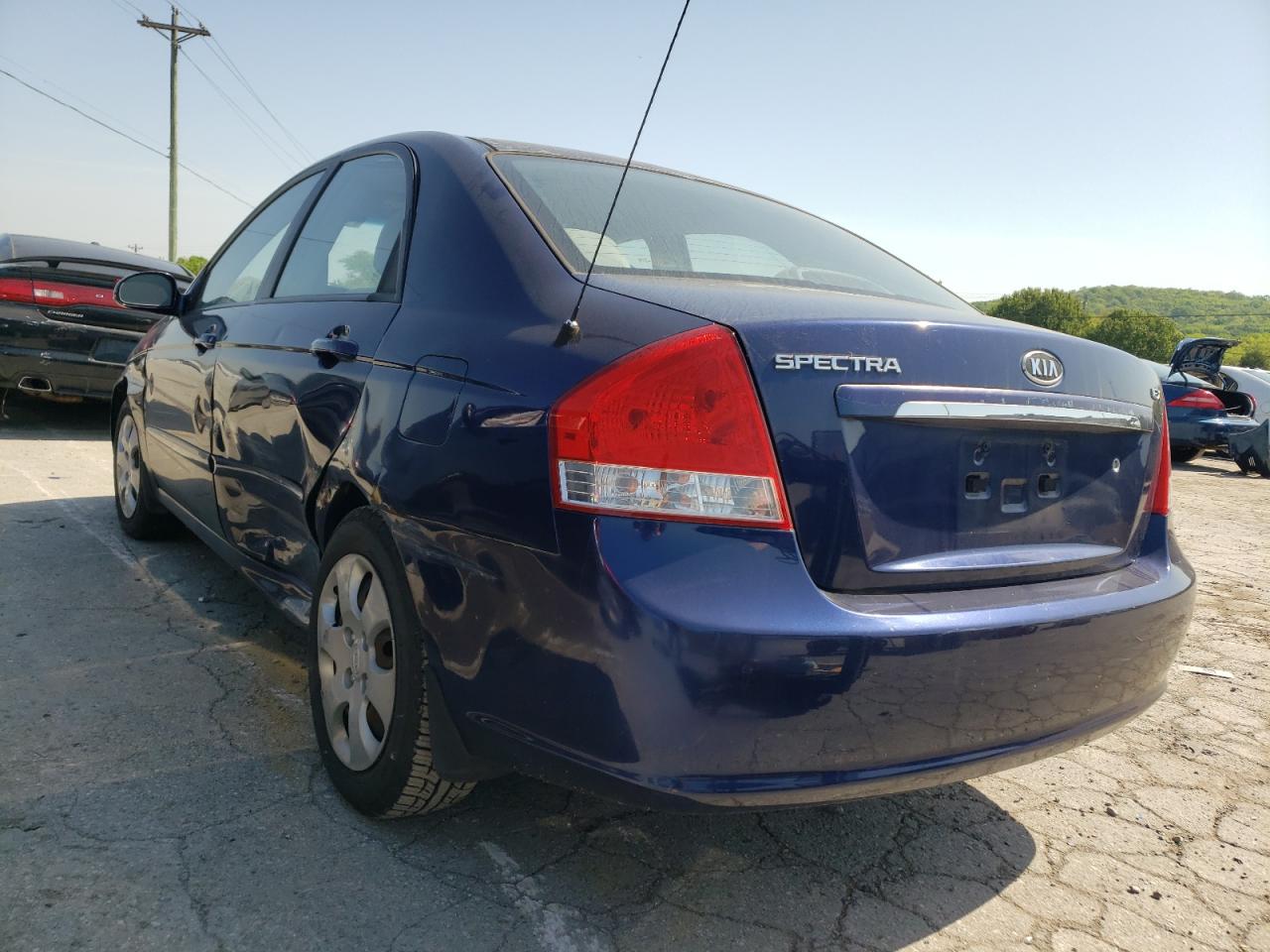 Photo 3 from auction – 2007 KIA SPECTRA EX with VIN KNAFE121075472412