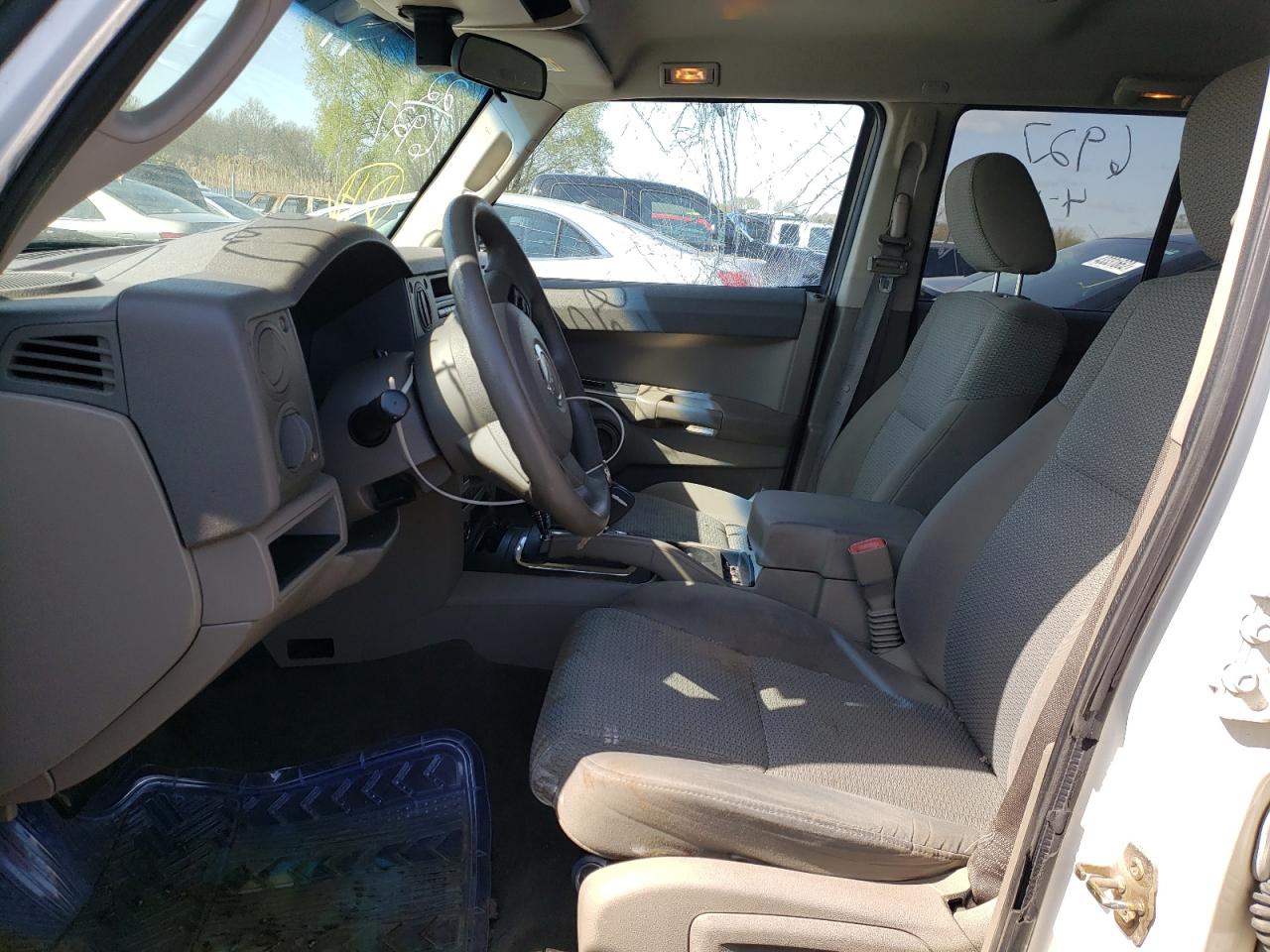 Photo 5 from auction – 2006 JEEP COMMANDER with VIN 1J8HG48N06C229218