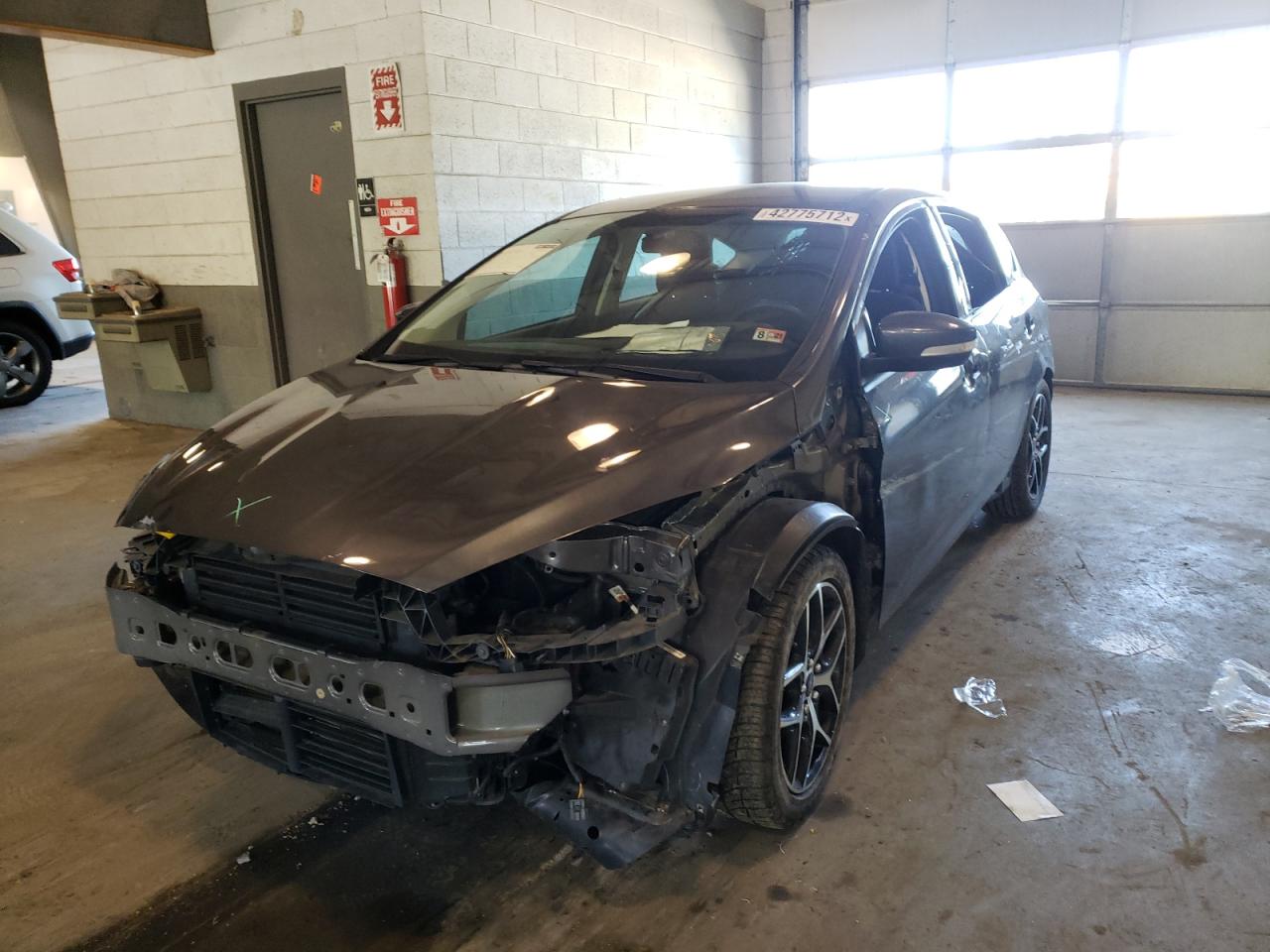 Photo 2 from auction – 2015 FORD FOCUS SE with VIN 1FADP3K25FL333501