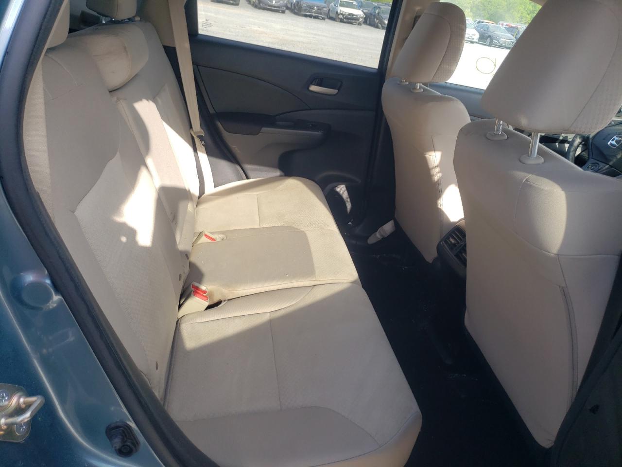 Photo 6 from auction – 2016 HONDA CR-V SE with VIN 2HKRM3H47GH516860