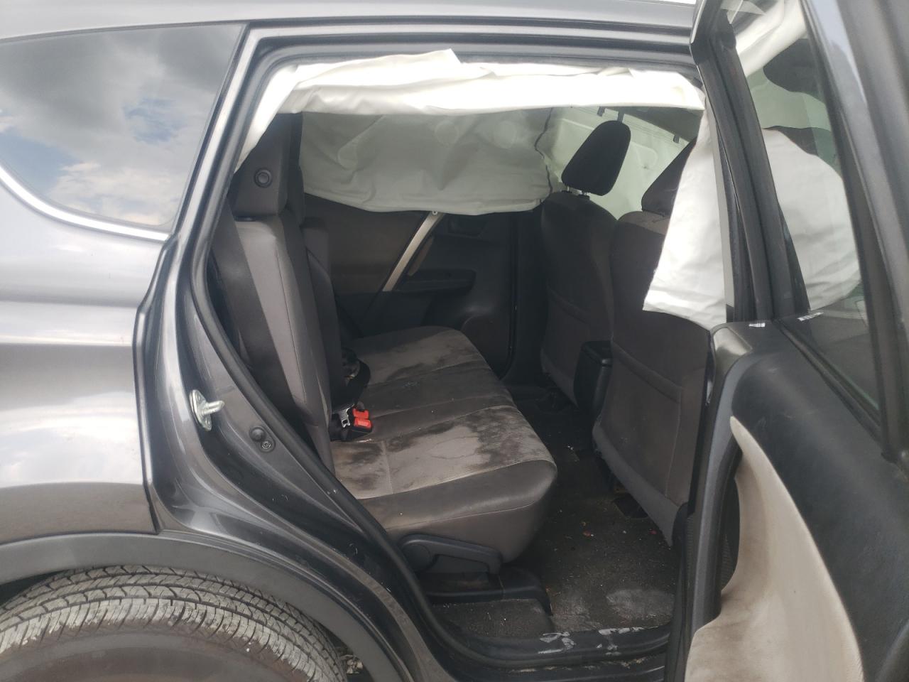 Photo 6 from auction – 2015 TOYOTA RAV4 LE with VIN 2T3ZFREV2FW146838