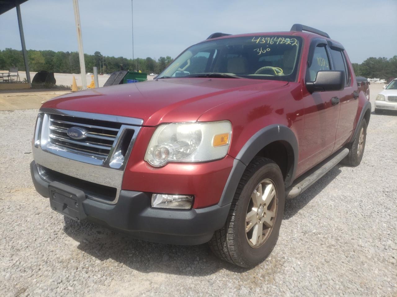 Photo 2 from auction – 2007 FORD EXPLORER S with VIN 1FMEU31K97UA07393