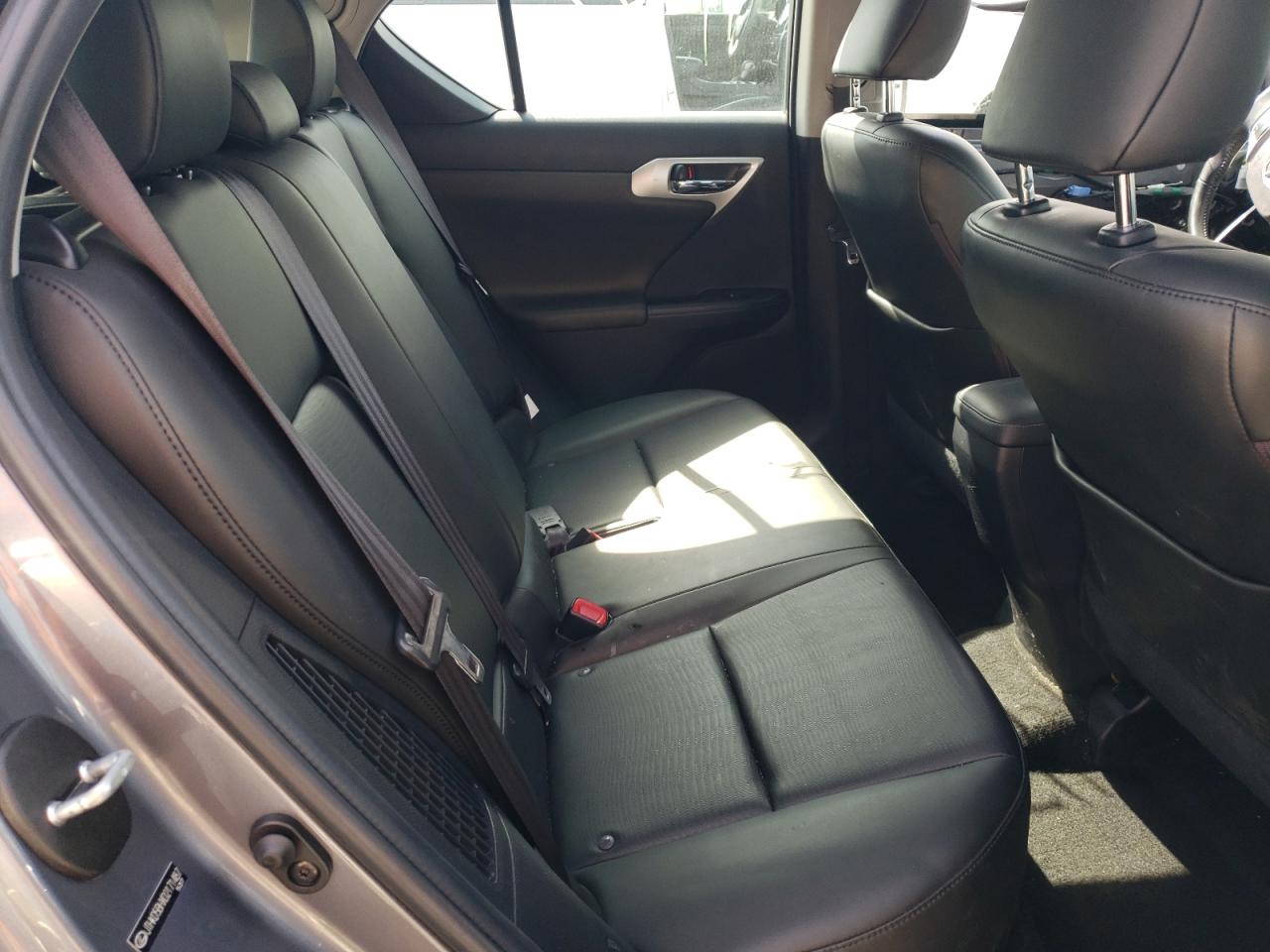 Photo 6 from auction – 2013 LEXUS CT 200 with VIN JTHKD5BHXD2171487