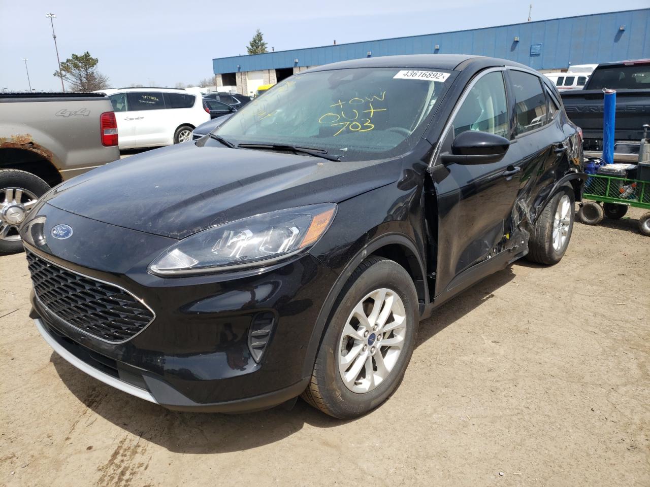 Photo 2 from auction – 2020 FORD ESCAPE SE with VIN 1FMCU9G67LUA61998