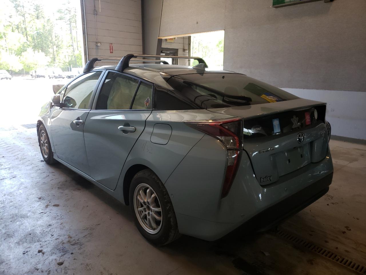 Photo 3 from auction – 2017 TOYOTA PRIUS with VIN JTDKBRFU6H3056908
