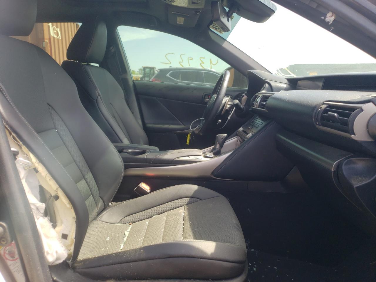Photo 5 from auction – 2017 LEXUS IS 350 with VIN JTHBE1D21H5031279