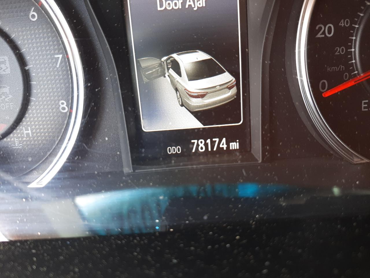 Photo 8 from auction – 2016 TOYOTA CAMRY LE with VIN 4T1BF1FK3GU509729