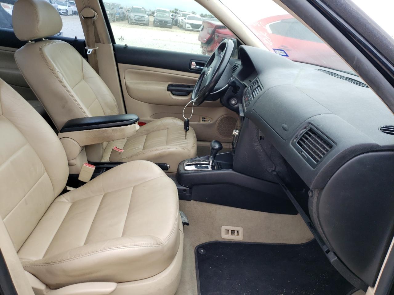 Photo 5 from auction – 2002 VOLKSWAGEN JETTA GLS with VIN 3VWSB69M02M190911