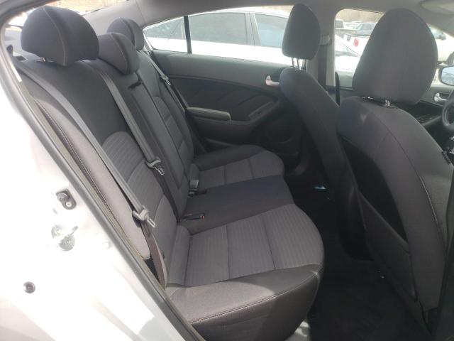 Photo 6 from auction – 2018 KIA FORTE LX with VIN 3KPFL4A76JE188567