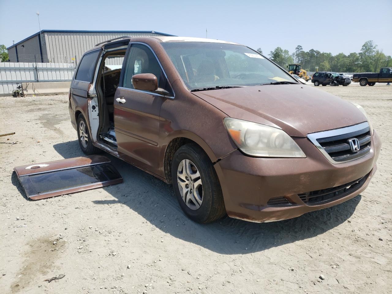 Photo 1 from auction – 2005 HONDA ODYSSEY EX with VIN 5FNRL38495B413678