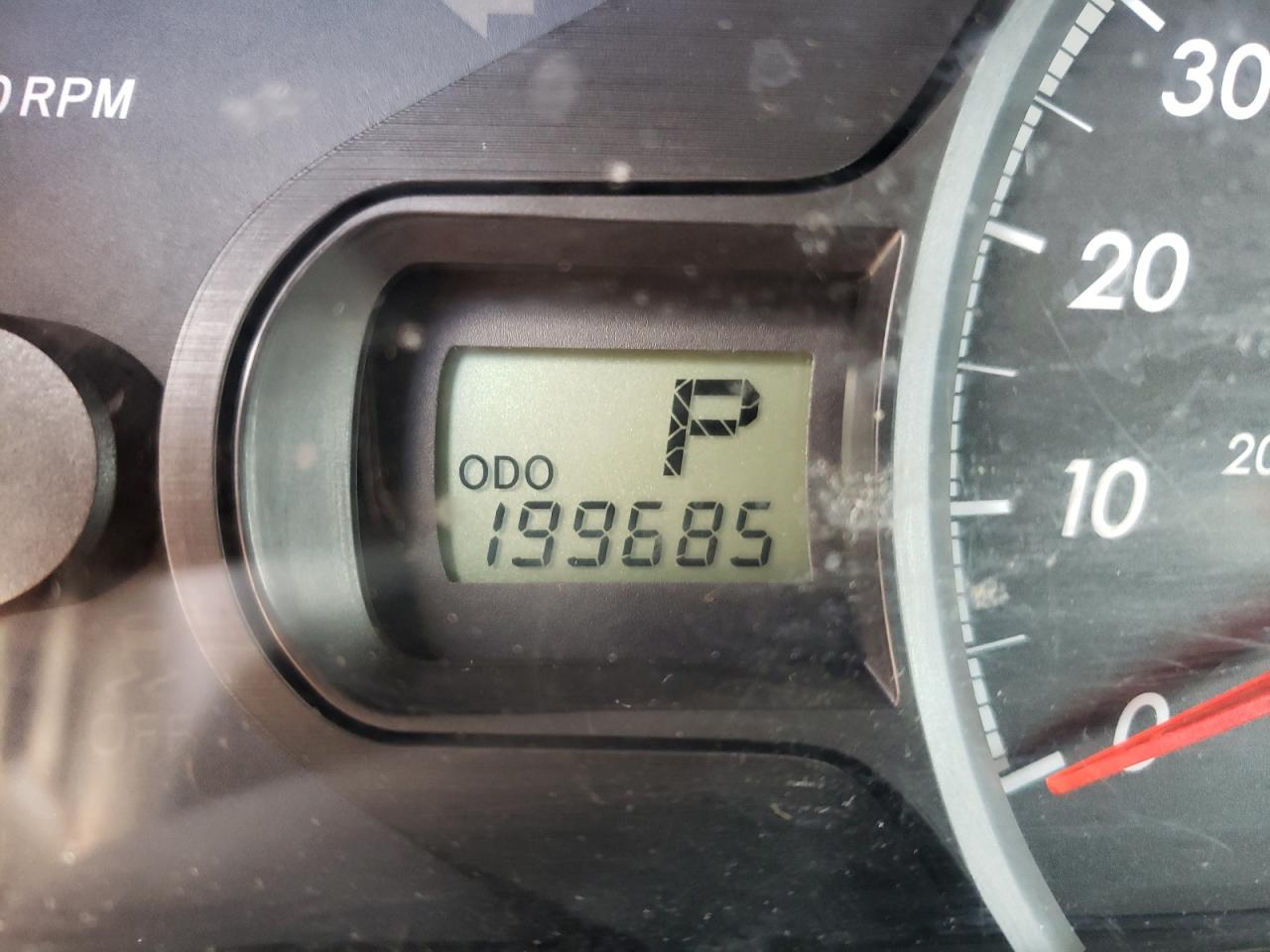 Photo 8 from auction – 2011 TOYOTA SIENNA LE with VIN 5TDKK3DC9BS079273