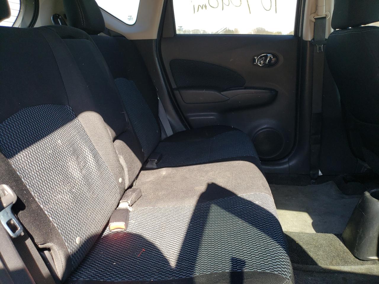 Photo 6 from auction – 2014 NISSAN VERSA NOTE with VIN 3N1CE2CP5EL409272