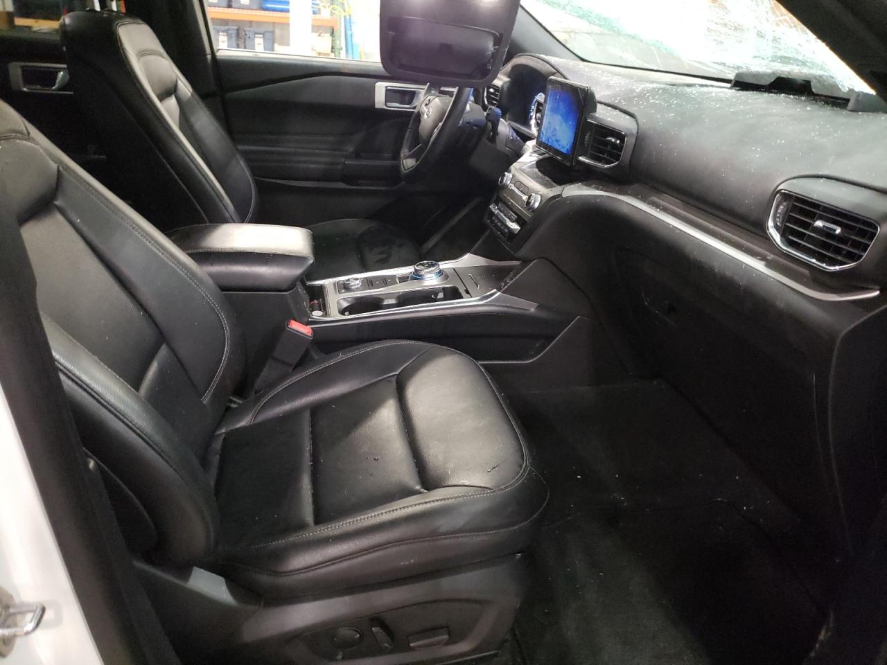 Photo 5 from auction – 2020 FORD EXPLORER X with VIN 1FMSK8DH5LGB29070