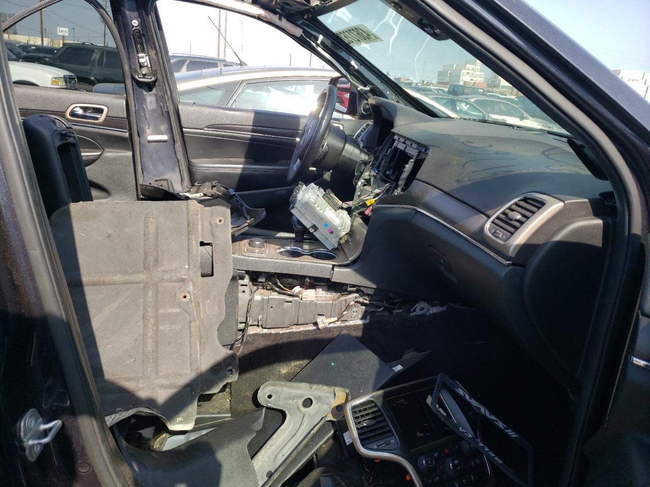 Photo 5 from auction – 2014 JEEP GRAND CHER with VIN 1C4RJFBM0EC376176