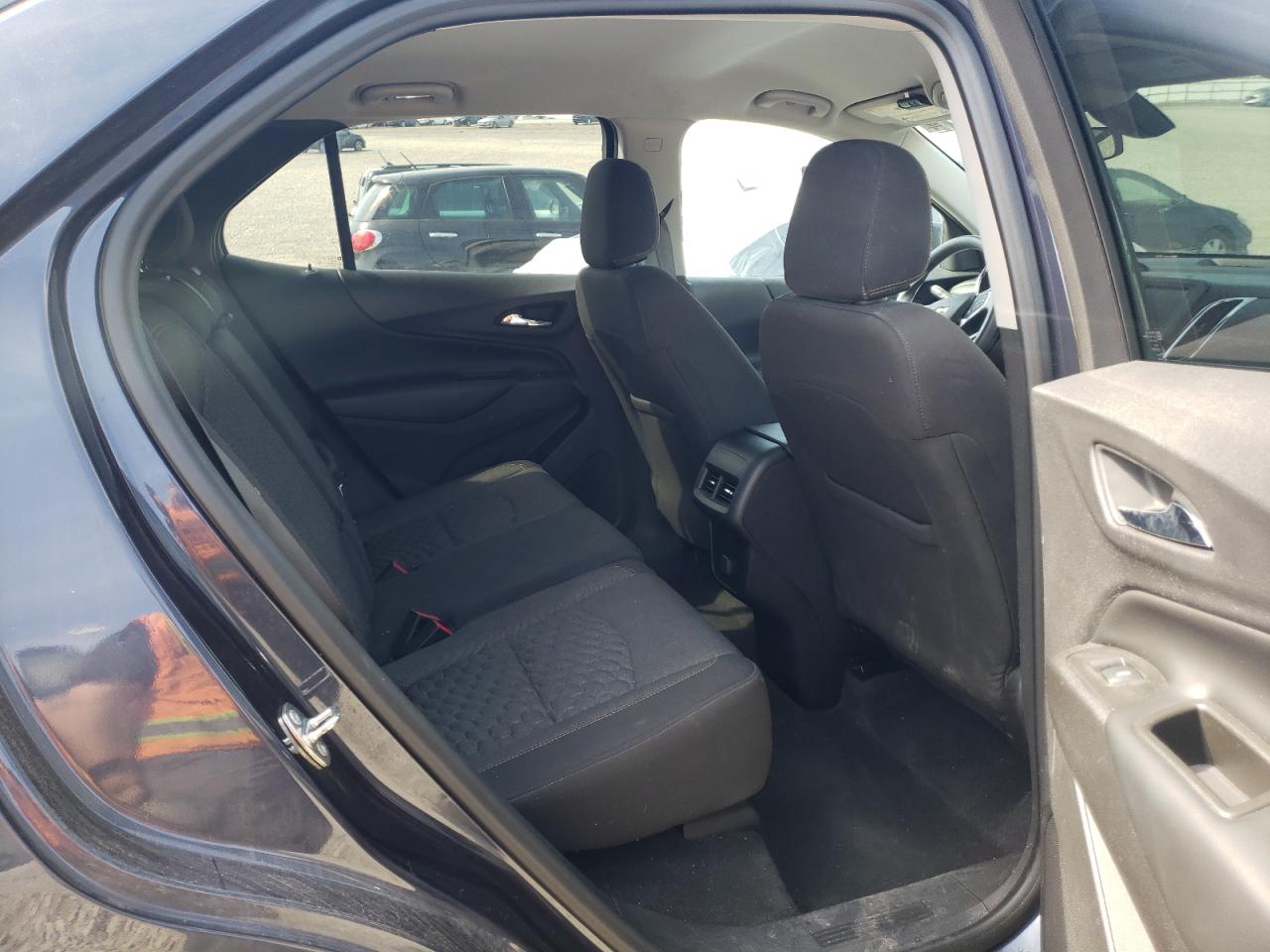 Photo 6 from auction – 2018 CHEVROLET EQUINOX LT with VIN 3GNAXJEV1JS646658