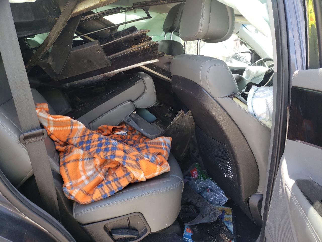 Photo 6 from auction – 2016 KIA SORENTO EX with VIN 5XYPHDA14GG049910