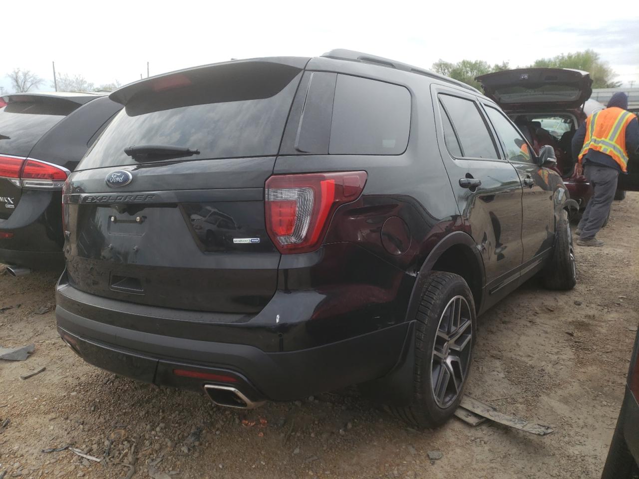 Photo 4 from auction – 2016 FORD EXPLORER S with VIN 1FM5K8GT8GGC73263