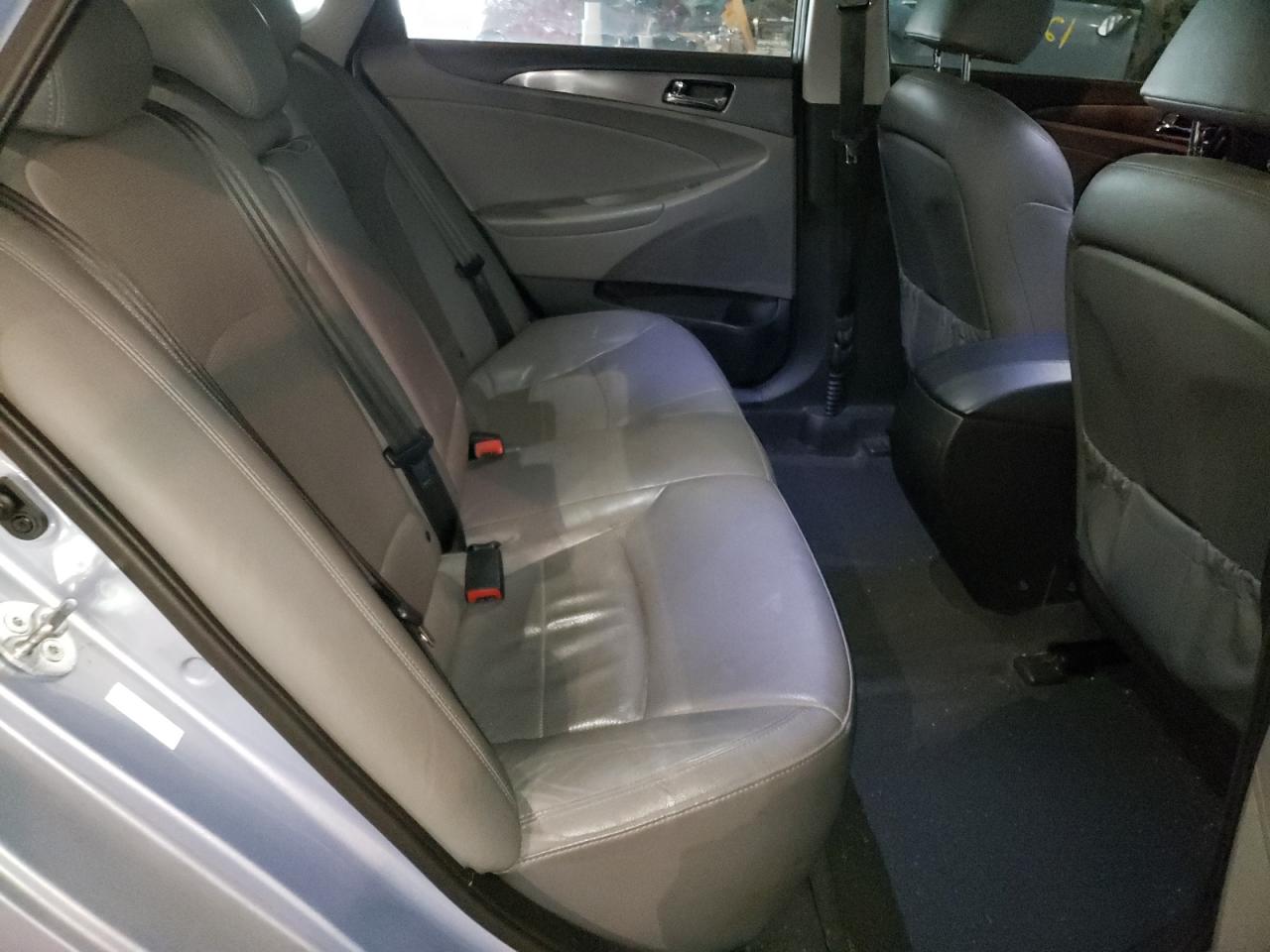 Photo 6 from auction – 2014 HYUNDAI SONATA HYB with VIN KMHEC4A44EA110987