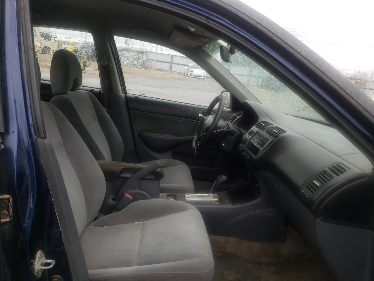 Photo 5 from auction – 2005 HONDA CIVIC LX with VIN 2HGES16545H517976