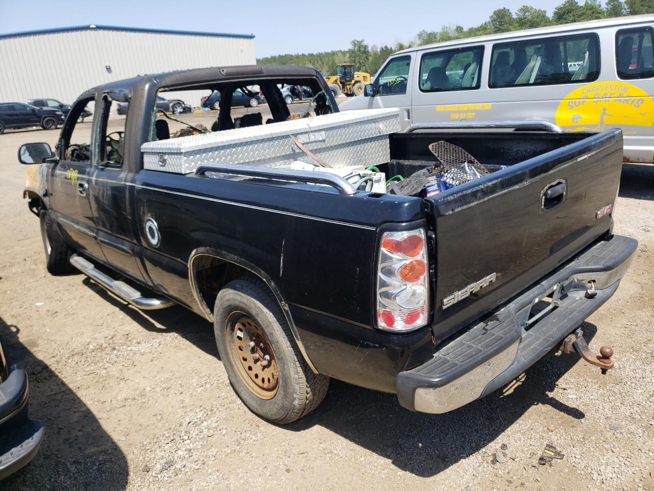 Photo 3 from auction – 2004 GMC NEW SIERRA with VIN 1GTEC19X44Z227762