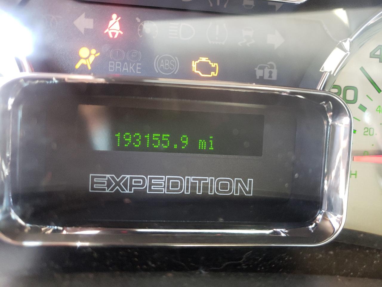 Photo 8 from auction – 2011 FORD EXPEDITION with VIN 1FMJU1K52BEF07622