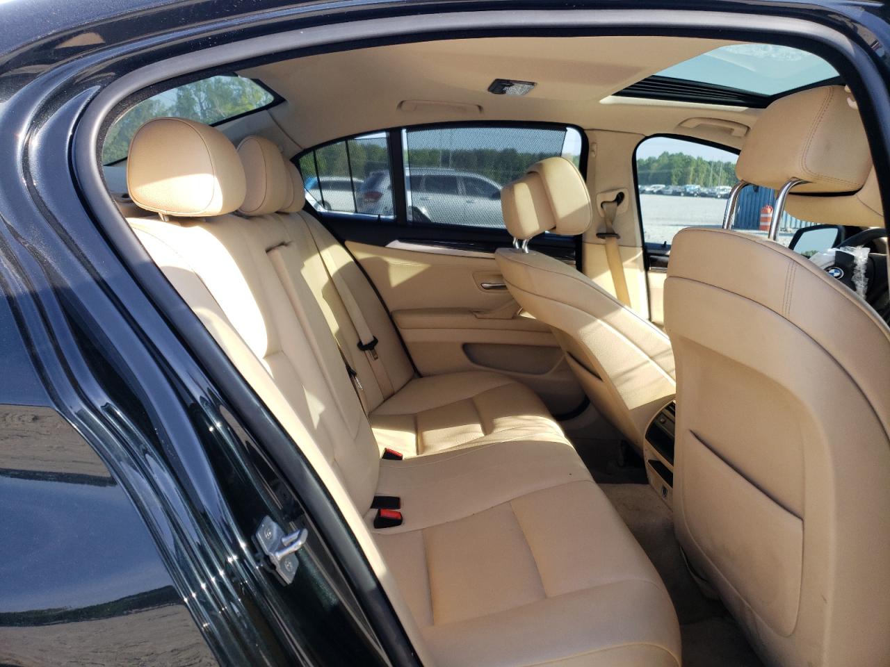 Photo 6 from auction – 2011 BMW 535XI with VIN WBAFU7C50BDU56331