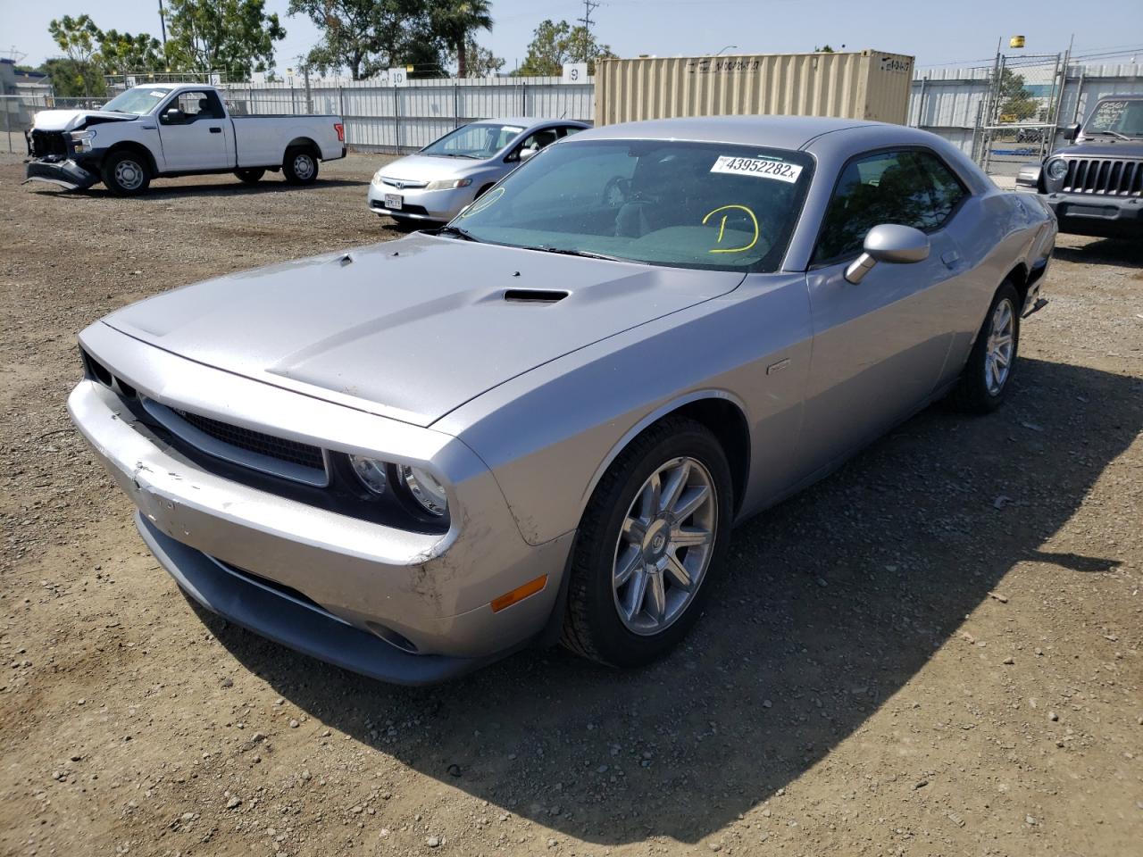 Photo 2 from auction – 2013 DODGE CHALLENGER with VIN 2C3CDYAG5DH582209