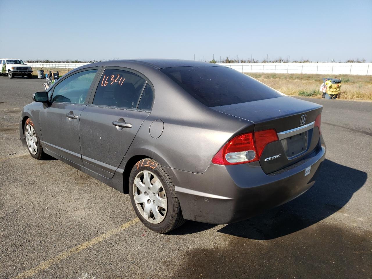 Photo 3 from auction – 2010 HONDA CIVIC LX with VIN 19XFA1F56AE055240