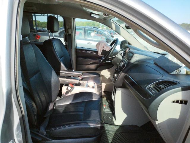 Photo 5 from auction – 2015 CHRYSLER TOWN & COU with VIN 2C4RC1BG5FR626284