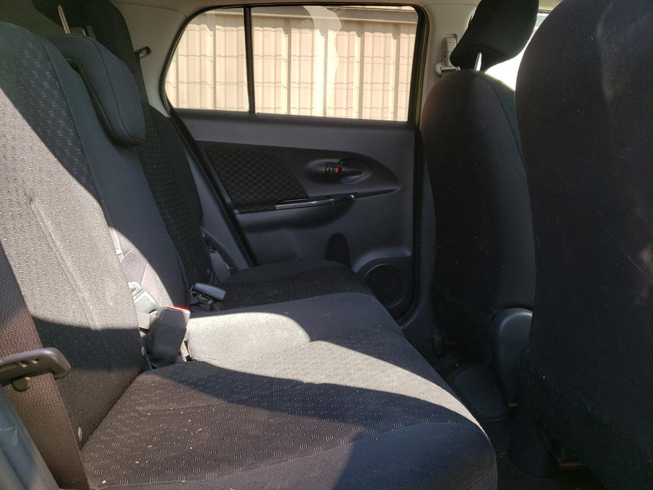 Photo 6 from auction – 2009 TOYOTA SCION XD with VIN JTKKU10489J048805