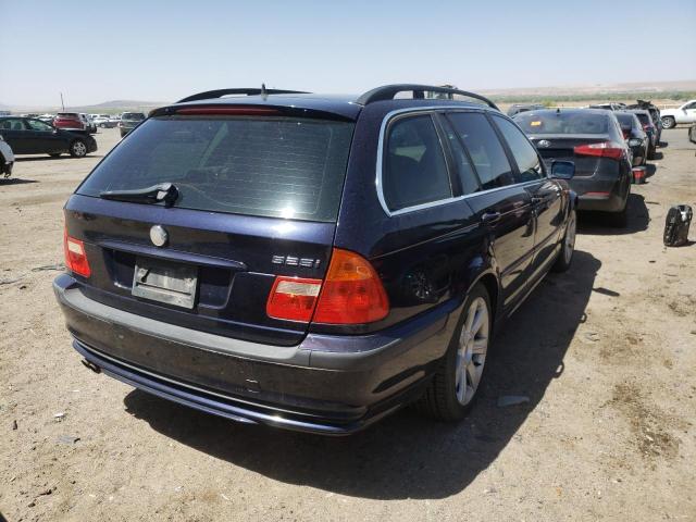 Photo 4 from auction – 2002 BMW 325 IT with VIN WBAEN33472PC11083