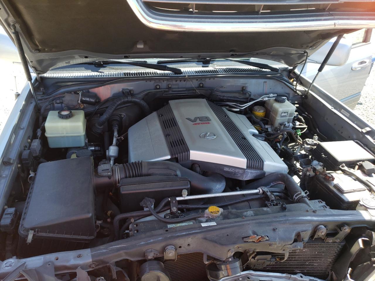 Photo 7 from auction – 2005 LEXUS LX 470 with VIN JTJHT00W153552317